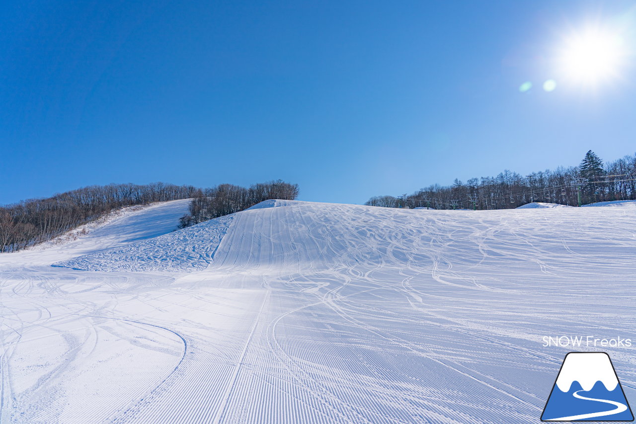 幕別町白銀台スキー場｜広大な十勝平野の向こうには、北海道の背骨・日高山脈。大地のスケール感が違う、ロケーション抜群のローカルスキー場へ(^^)/